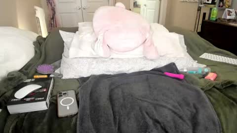 Snapshot of eve003300 chatting on December 2024 02:19:02 AM Goddess Eve online show from December 2024 02:19:02 AM