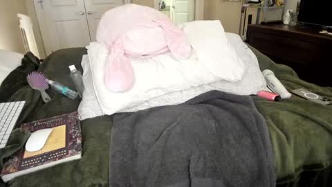 Snapshot of eve003300 chatting on December 2024 02:19:01 AM Goddess Eve online show from December 2024 02:19:01 AM