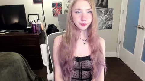 Snapshot of eve003300 chatting on February 2025 11:09:01 PM Goddess Eve online show from February 2025 11:09:01 PM