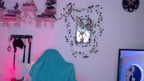 Eve Blue  friends. IG eve blue77 TW EveBlue 1 OF eveblue7 online show from October 2025 12:30:02 AM