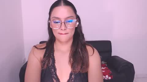 Snapshot of eve_rox18 chatting on January 2025 05:51:01 AM Eve Rox18 online show from January 2025 05:51:01 AM