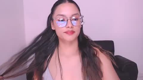 Snapshot of eve_rox18 chatting on January 2025 06:24:02 AM Eve Rox18 online show from January 2025 06:24:02 AM