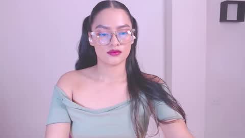 Snapshot of eve_rox18 chatting on December 2025 08:01:01 AM Eve Rox18 online show from December 2025 08:01:01 AM