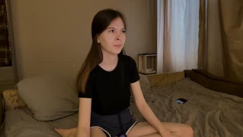 Snapshot of eveandrobert chatting on February 2025 12:06:01 PM EveRobert online show from February 2025 12:06:01 PM