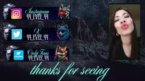 Snapshot of evee_e chatting on March 2025 06:00:01 PM Evee online show from March 2025 06:00:01 PM