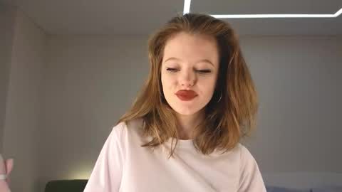 Eveleen online show from November 2025 03:52:02 PM