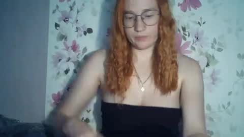 Snapshot of eveliina_shy chatting on July 2026 12:11:01 PM Evelina online show from July 2026 12:11:01 PM