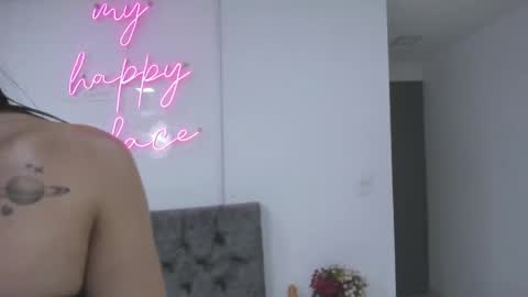 evelin__thompsson online show from May 2026 03:39:02 PM