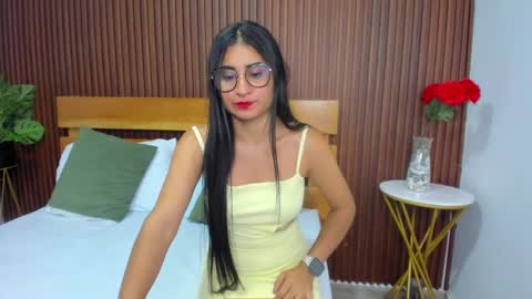 BELLA online show from December 2024 12:05:02 PM