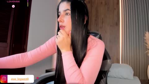 E V E L I N online show from February 2026 02:21:02 AM