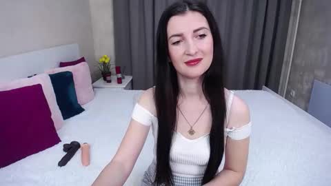 Evelin online show from December 2025 06:19:02 AM