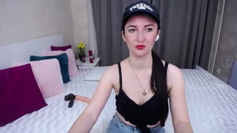Evelin online show from December 2025 06:21:01 AM