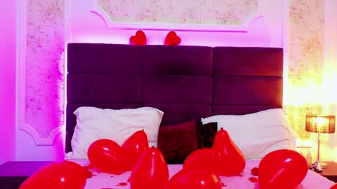 Snapshot of evelinhill chatting on February 2026 05:03:02 AM EvelinHill online show from February 2026 05:03:02 AM