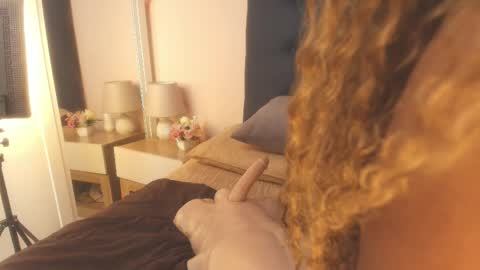 DAYANITA online show from April 2026 07:08:02 PM