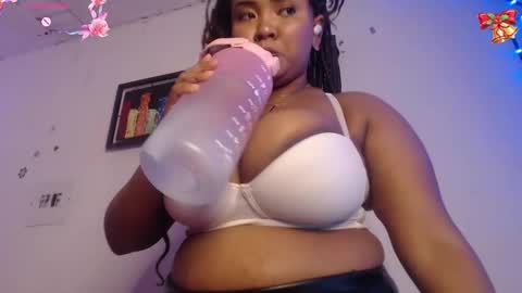 Evelyn Sandoval online show from January 2025 03:15:02 AM