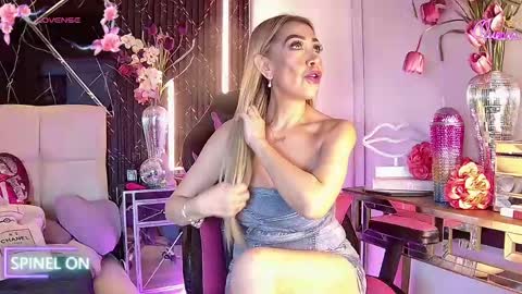 EvelynaGrey online show from April 2026 12:08:01 AM