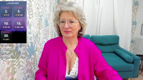 Evelyn online show from December 2024 09:29:02 AM