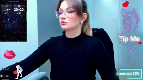evelyne_rose online show from November 2025 05:43:01 AM