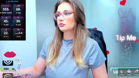 Snapshot of evelyne_rose chatting on May 2026 04:40:01 AM evelyne_rose online show from May 2026 04:40:01 AM