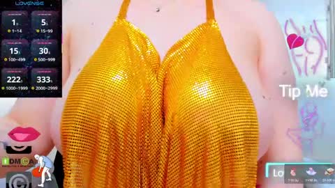 Snapshot of evelyne_rose chatting on May 2026 05:27:02 AM evelyne_rose online show from May 2026 05:27:02 AM