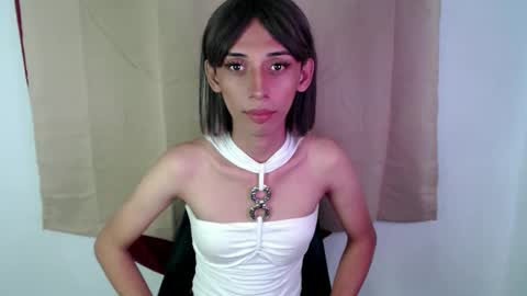 Snapshot of evelynfuck chatting on June 2026 10:46:02 PM evelynfuck online show from June 2026 10:46:02 PM