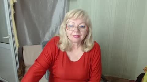 Snapshot of evelynloveshy chatting on May 2026 07:45:02 PM BarbaraBlondy online show from May 2026 07:45:02 PM