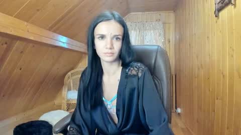 Evelynn online show from November 2025 05:40:02 AM