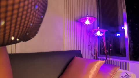 Snapshot of evelynzoe chatting on September 2025 04:01:02 AM EvelynZoee online show from September 2025 04:01:02 AM