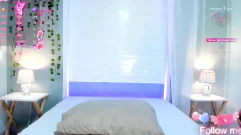 EVELYN online show from September 2025 04:12:02 AM