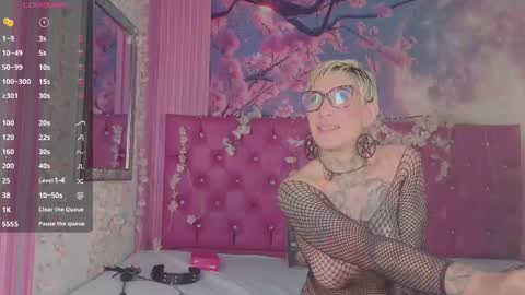 everlyn_sexx online show from May 2026 01:43:02 PM