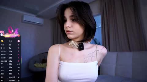 Snapshot of evervessi chatting on September 2025 04:25:01 AM Anita online show from September 2025 04:25:01 AM