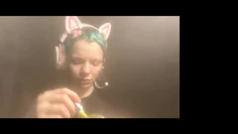 Snapshot of evettezirin chatting on December 2025 05:17:01 PM Sky online show from December 2025 05:17:01 PM