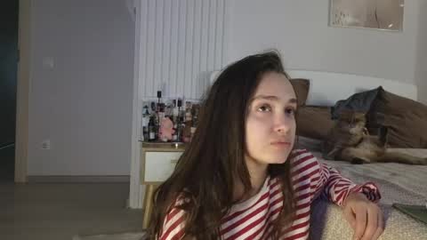 evi_woow online show from April 2026 08:57:02 PM