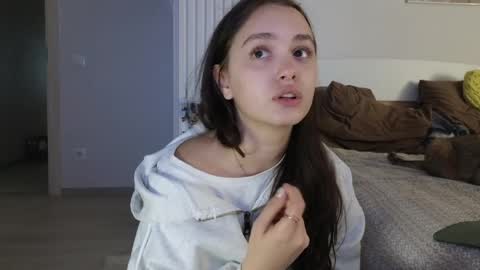 evi_woow online show from May 2026 10:07:01 PM