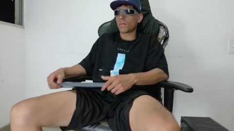 evil_boss1 online show from July 2026 05:24:01 AM