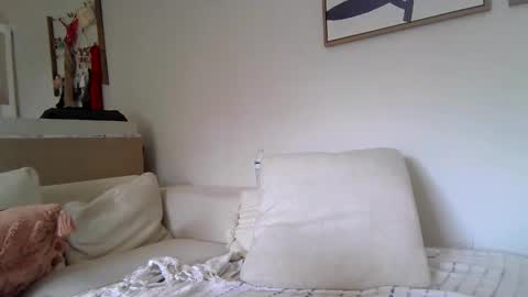 Snapshot of evillers1 chatting on December 2025 05:41:02 PM Badblondebunny online show from December 2025 05:41:02 PM