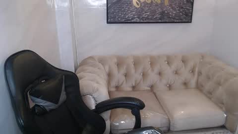 Hi Stream 1000pm to 600am online show from May 2026 09:01:01 PM