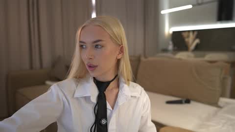 Eva m1racle  online show from February 2026 08:09:01 PM