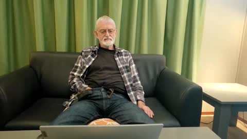 Snapshot of ewaldwillems99 chatting on January 2026 06:10:01 PM Naaktloper online show from January 2026 06:10:01 PM