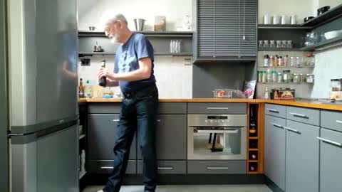 Snapshot of ewaldwillems99 chatting on January 2026 02:21:02 PM Naaktloper online show from January 2026 02:21:02 PM