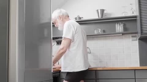 Snapshot of ewaldwillems99 chatting on April 2026 12:49:01 PM Naaktloper online show from April 2026 12:49:01 PM