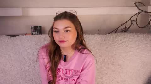 Emma online show from October 2025 01:09:01 PM