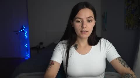 ewelynscott online show from November 2025 05:03:01 PM