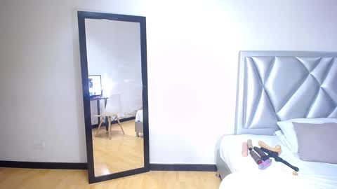 exotic_karmella online show from December 2024 01:14:01 AM