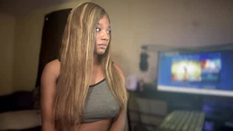 Snapshot of exoticaqua chatting on September 2025 01:41:02 AM exoticaqua online show from September 2025 01:41:02 AM