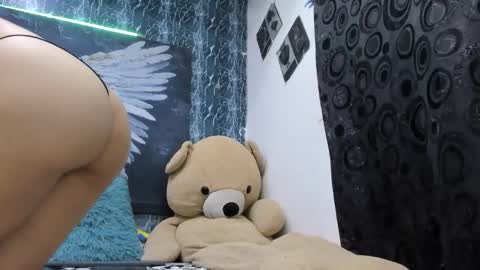 exotichot_couple online show from May 2026 12:04:01 AM