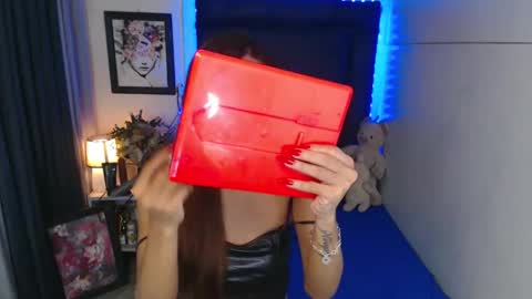 Snapshot of exotickatt chatting on December 2024 10:11:02 AM KaT online show from December 2024 10:11:02 AM