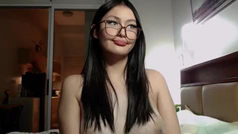 Candy  online show from December 2025 02:02:02 PM