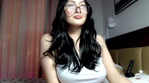 Candy  online show from February 2026 01:32:02 PM