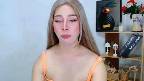 expensive_elise online show from May 2026 06:41:02 AM